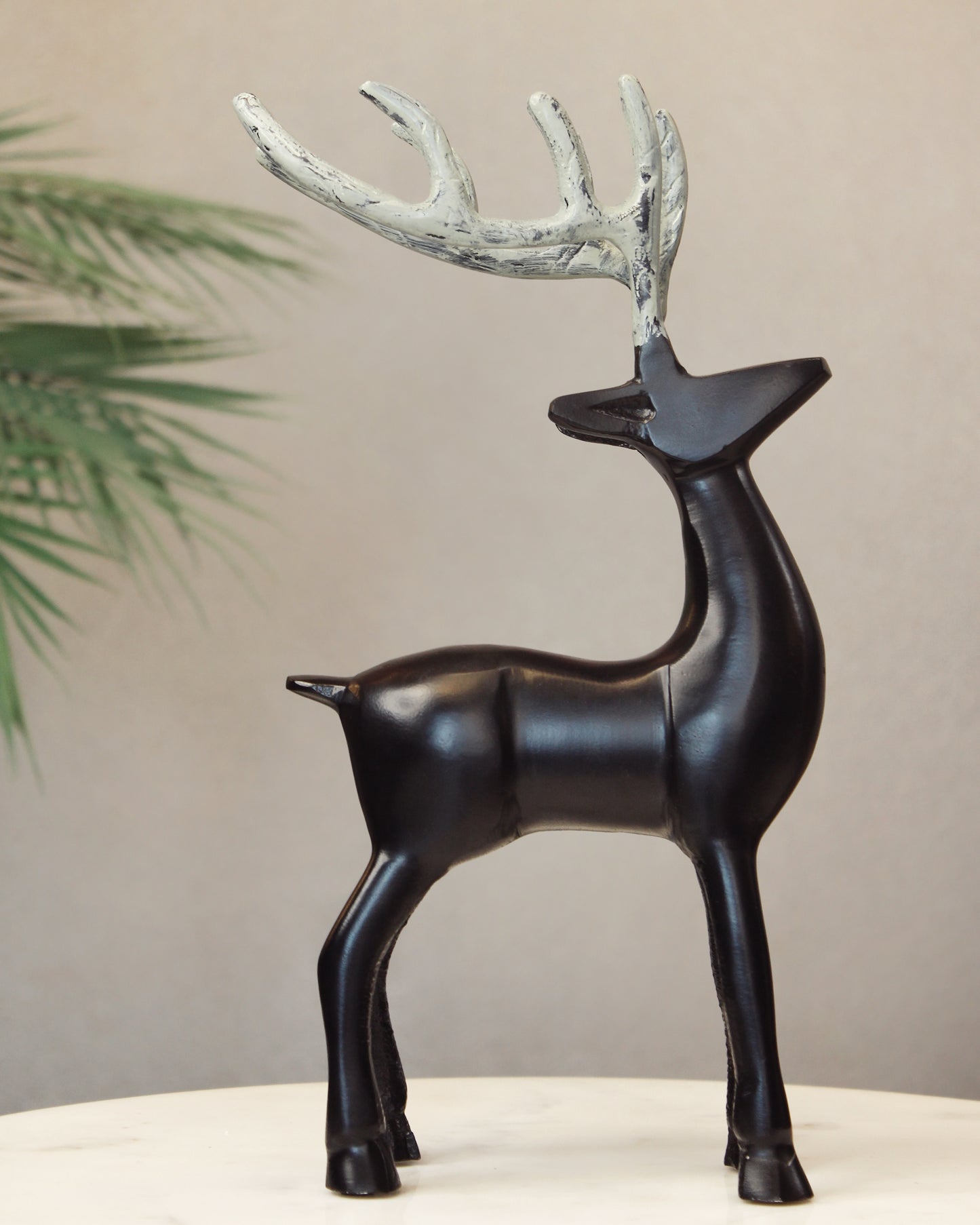 Aesthetic Metal Black Deer - right facing