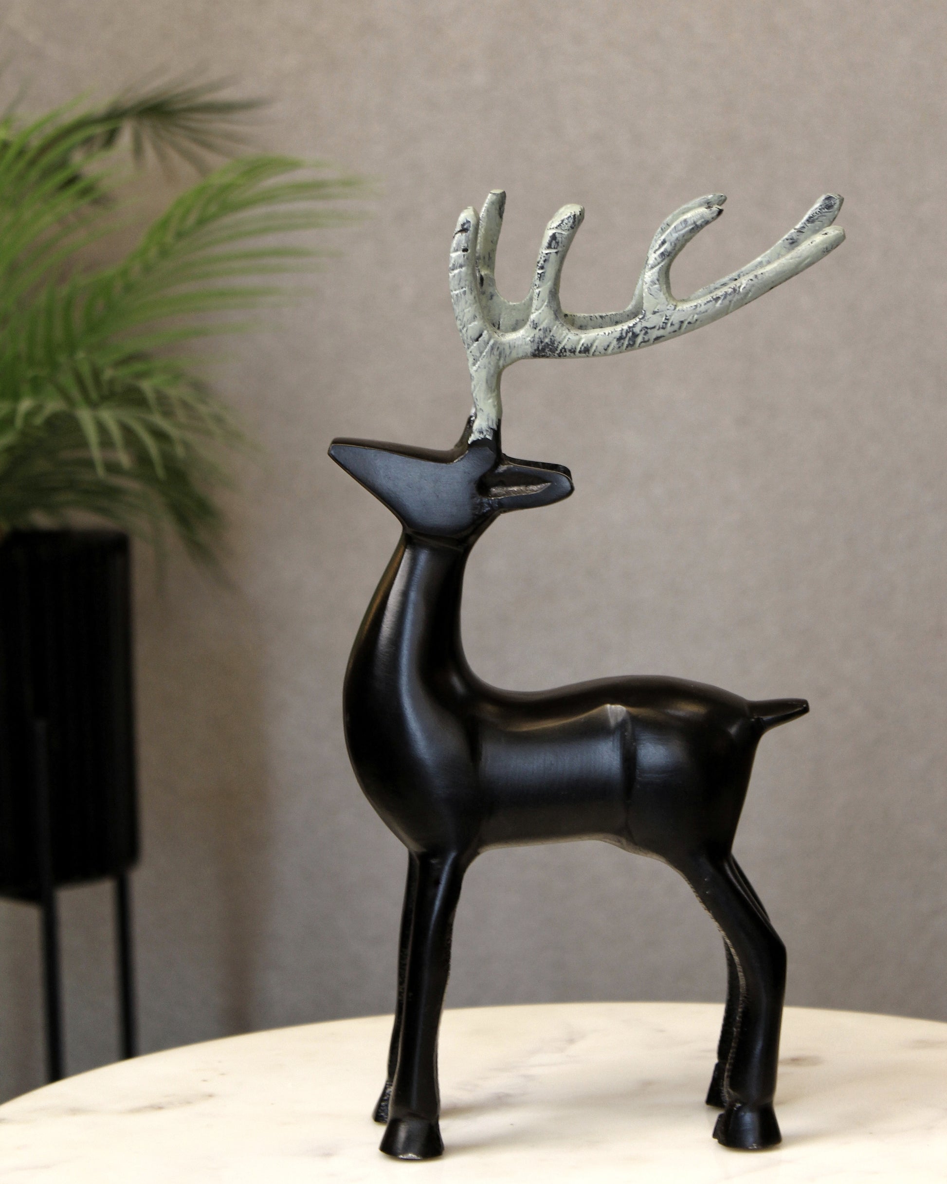 Aesthetic Metal Black Deer - left facing