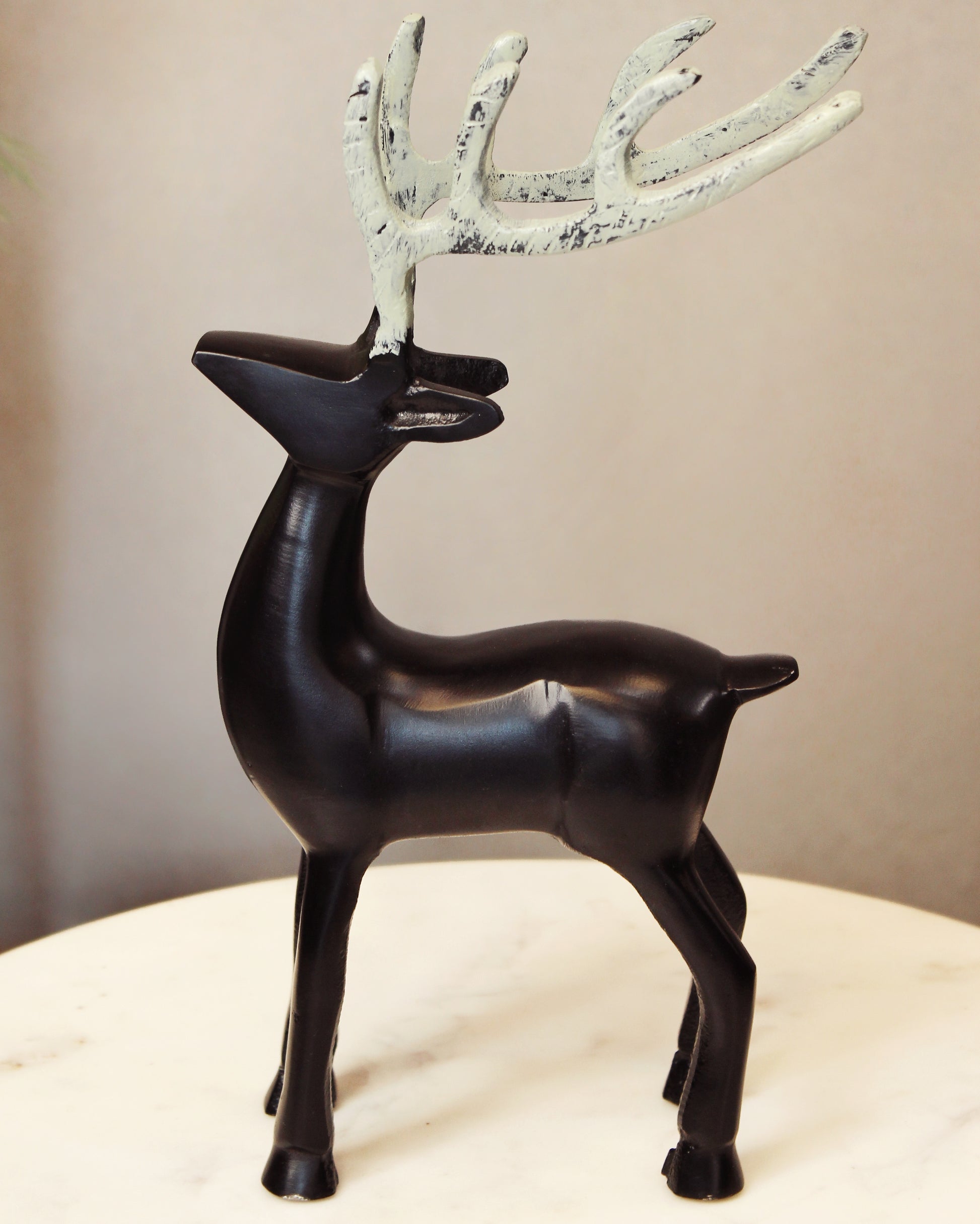 Aesthetic Metal Black Deer - close view